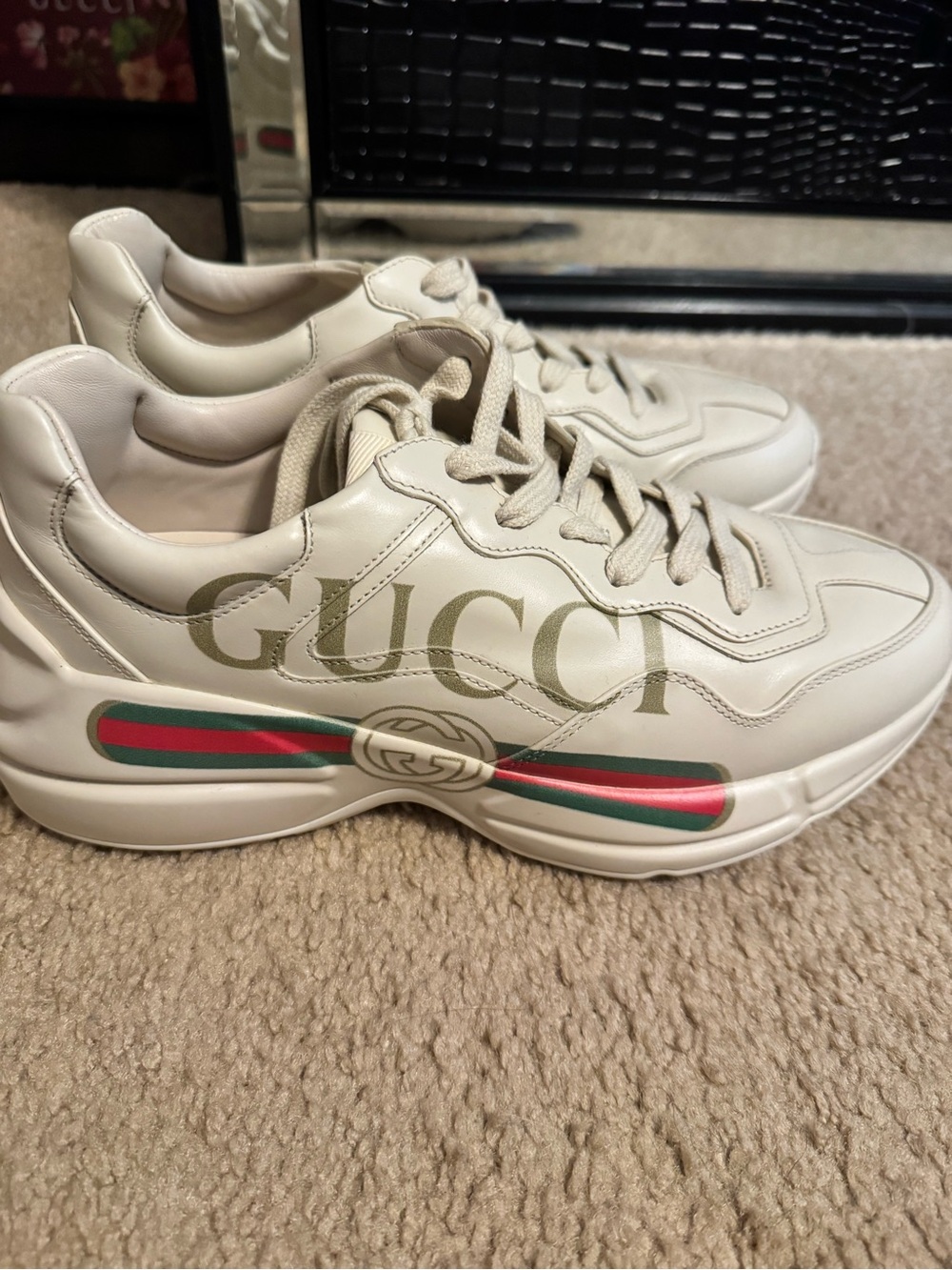 Authentic Gucci Rython logo sneaker 9.5/40.5 (women)